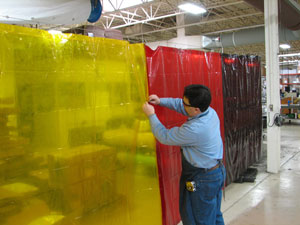 Frommelt&reg; Safety Products&rsquo; New Kwik-Snap Interlocking Safety Curtains Allow Users to Easily and Quickly Create a Safer Work Space